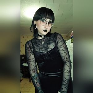 Meet your Posher, Ravyn